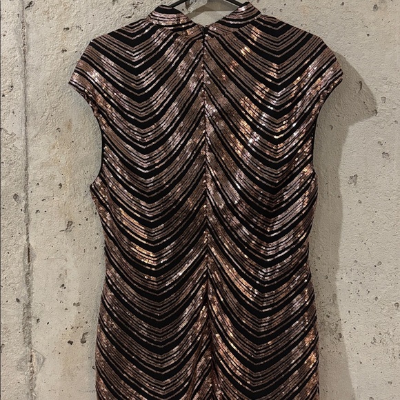 SHEIN Black and Gold Sequin Short Sleeve Party Dress - Size 12 - Picture 5 of 6